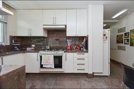 Apartamento à venda com 171m², 4 quartos e 3 vagasCozinha