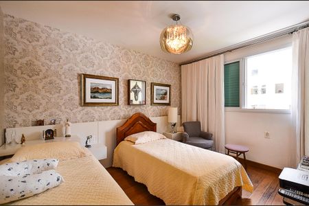 Apartamento à venda com 171m², 4 quartos e 3 vagasSuíte 2