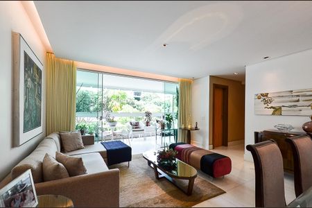 Apartamento à venda com 171m², 4 quartos e 3 vagasSala Ambientes