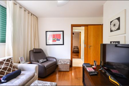 Apartamento à venda com 171m², 4 quartos e 3 vagasSemi Suíte 2