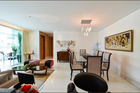 Apartamento à venda com 171m², 4 quartos e 3 vagasSala Ambientes