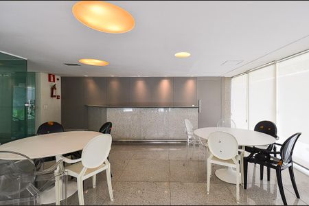 Apartamento à venda com 171m², 4 quartos e 3 vagasÁrea comum - Salão de festas