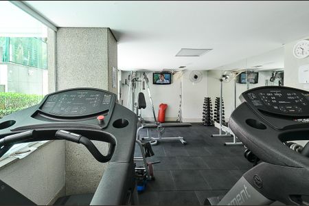 Apartamento à venda com 171m², 4 quartos e 3 vagasÁrea comum - Academia