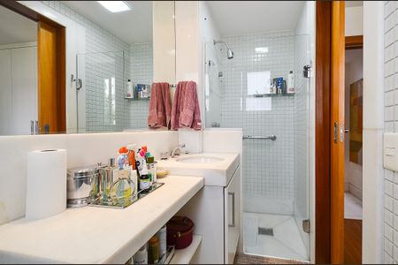 Apartamento à venda com 171m², 4 quartos e 3 vagasBanheiro Suíte