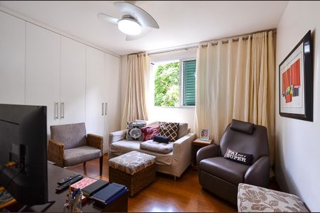 Apartamento à venda com 171m², 4 quartos e 3 vagasSemi Suíte 2