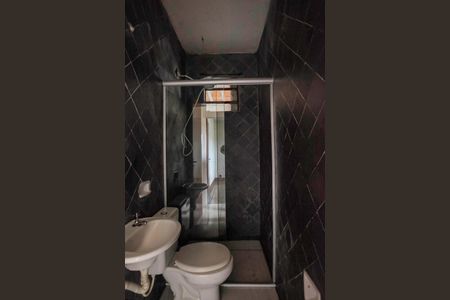 Casa para alugar com 100m², 2 quartos e sem vagaBanheiro social