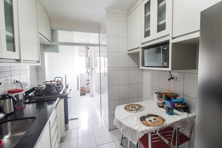 Apartamento à venda com 96m², 3 quartos e 2 vagas Apartamento à venda com 96m², 3 quartos e 2 vagasCozinha