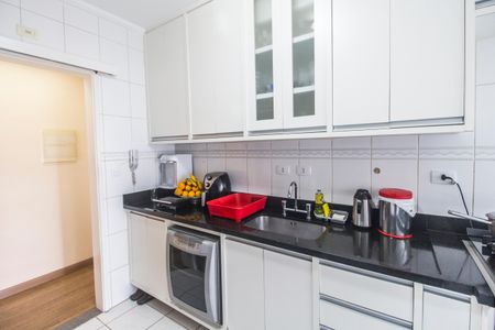 Apartamento à venda com 96m², 3 quartos e 2 vagas Apartamento à venda com 96m², 3 quartos e 2 vagasCozinha