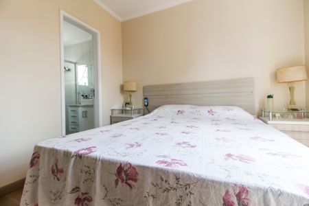 Apartamento à venda com 96m², 3 quartos e 2 vagas Apartamento à venda com 96m², 3 quartos e 2 vagasSuíte