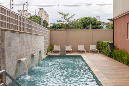 Apartamento para alugar com 35m², 1 quarto e sem vaga Apartamento para alugar com 35m², 1 quarto e sem vagaÁrea comum - Piscina