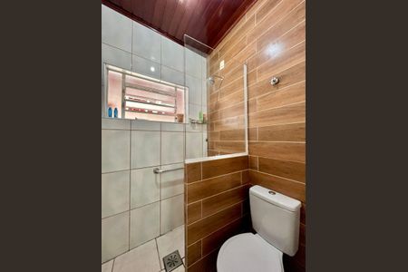 Casa à venda com 180m², 3 quartos e 3 vagasBanheiro