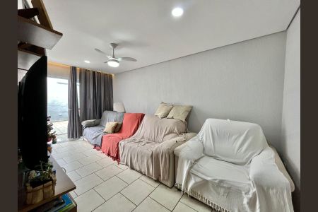 Casa à venda com 180m², 3 quartos e 3 vagasSala