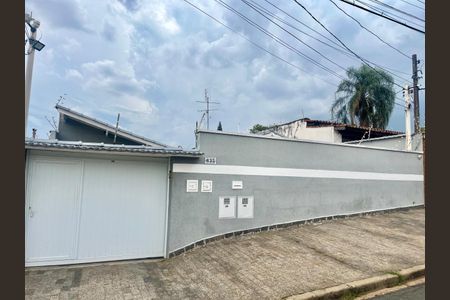 Casa à venda com 180m², 3 quartos e 3 vagasFachada