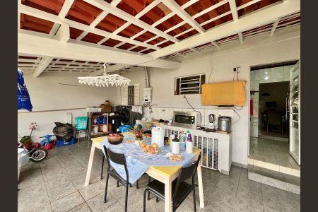 Casa à venda com 180m², 3 quartos e 3 vagasÁrea de Serviço