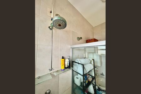 Casa à venda com 180m², 3 quartos e 3 vagasBanheiro