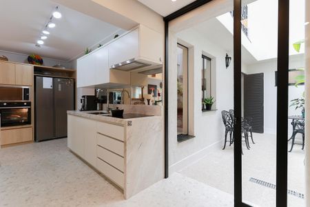 Casa à venda com 167m², 3 quartos e 4 vagasCozinha e área de serviço