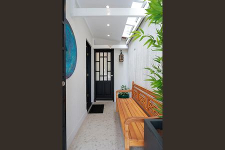 Casa à venda com 167m², 3 quartos e 4 vagasVaranda e entrada