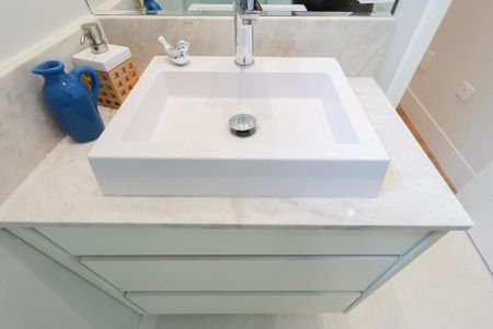 Casa à venda com 167m², 3 quartos e 4 vagasBanheiro da suíte 2