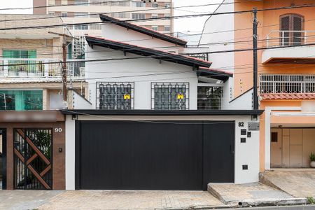Casa à venda com 167m², 3 quartos e 4 vagasFachada