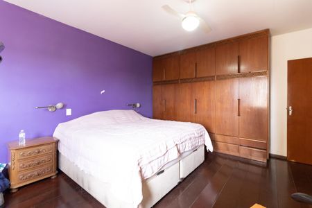 Casa para alugar com 232m², 4 quartos e 4 vagasSuíte 1