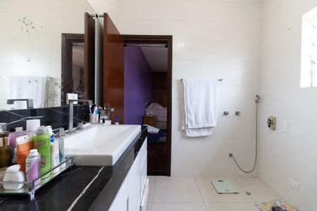 Casa para alugar com 232m², 4 quartos e 4 vagasBanheiro da Suíte 1