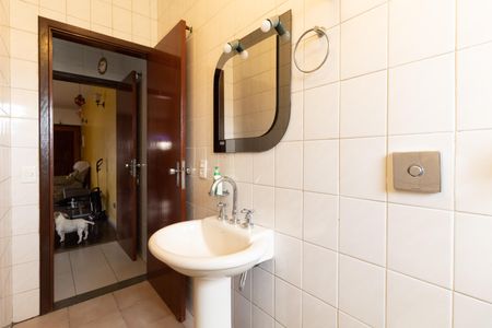 Casa para alugar com 232m², 4 quartos e 4 vagasLavabo