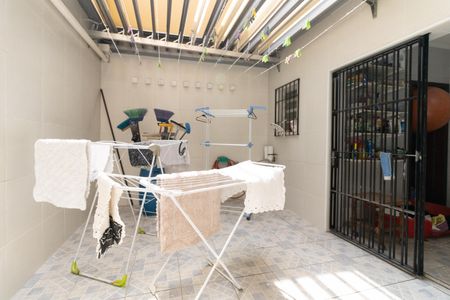 Casa para alugar com 232m², 4 quartos e 4 vagasQuintal