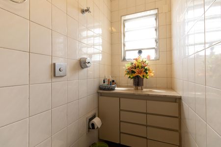 Casa para alugar com 232m², 4 quartos e 4 vagasLavabo