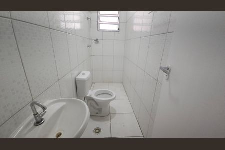 Banheiro de apartamento para alugar com 1 quarto, 35m² em Parque Guarani, São Paulo