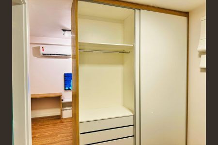 Studio para alugar com 25m², 1 quarto e sem vaga Studio para alugar com 25m², 1 quarto e sem vagaQuarto