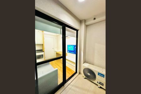 Studio para alugar com 25m², 1 quarto e sem vaga Studio para alugar com 25m², 1 quarto e sem vagaVaranda