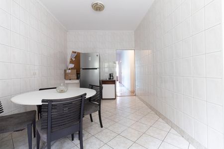 Casa à venda com 240m², 3 quartos e 2 vagasCozinha 