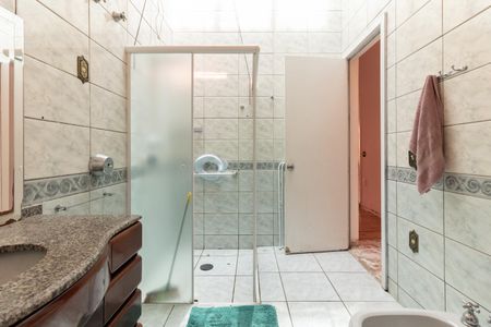 Casa à venda com 240m², 3 quartos e 2 vagasBanheiro Social 