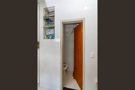 Apartamento à venda com 85m², 3 quartos e 1 vaga Apartamento à venda com 85m², 3 quartos e 1 vagaBanheiro de serviço