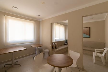 Apartamento para alugar com 41m², 2 quartos e sem vaga Apartamento para alugar com 41m², 2 quartos e sem vagaÁrea Comum - Salão de Festas