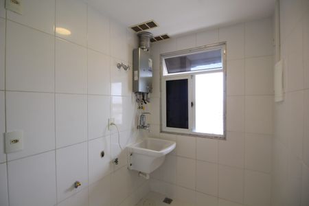 Apartamento para alugar com 60m², 3 quartos e 1 vagaÁrea de Serviço