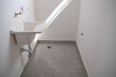 Apartamento para alugar com 61m², 2 quartos e sem vaga