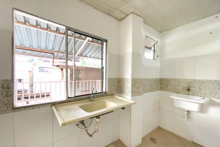 Cozinha de kitnet/studio para alugar com 1 quarto, 20m² em Ana Lúcia, Belo Horizonte