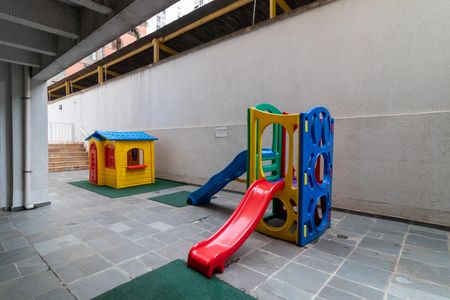 Apartamento para alugar com 90m², 3 quartos e 2 vagasÁrea comum - Playground