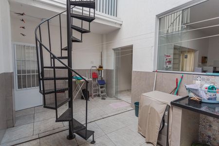 Casa à venda com 150m², 4 quartos e 1 vagaÁrea de Serviço