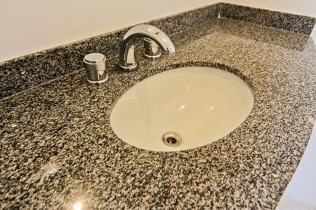 Apartamento à venda com 100m², 3 quartos e 2 vagasBanheiro da Suíte 2