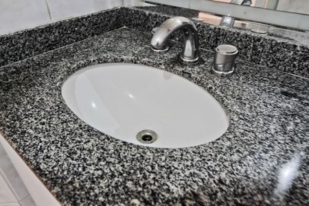 Apartamento à venda com 100m², 3 quartos e 2 vagasBanheiro da Suíte 1