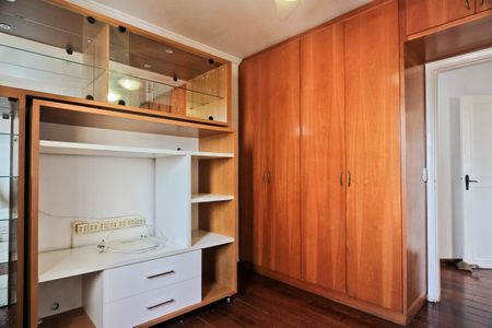 Apartamento à venda com 100m², 3 quartos e 2 vagasQuarto