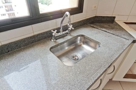 Apartamento à venda com 100m², 3 quartos e 2 vagasCozinha