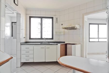 Apartamento à venda com 100m², 3 quartos e 2 vagasCozinha