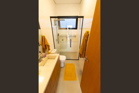 Casa de condomínio à venda com 253m², 3 quartos e 4 vagasBANHEIRO SUITE 2