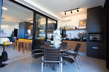 Casa de condomínio à venda com 253m², 3 quartos e 4 vagasÁREA GOURMET