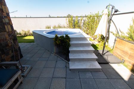 Casa de condomínio à venda com 253m², 3 quartos e 4 vagasÁREA EXTERNA FUNDOS