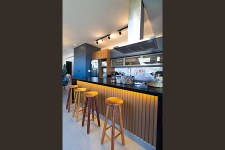 Casa de condomínio à venda com 253m², 3 quartos e 4 vagasCOZINHA