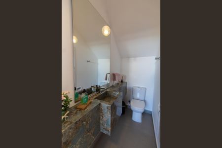 Casa de condomínio à venda com 253m², 3 quartos e 4 vagasLAVABO